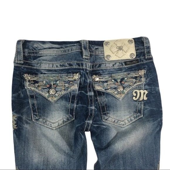 WJ401 Women’s Miss Me Designer Embellished Cropped Denim Rhinestone Jeans 26 - Picture 8 of 10